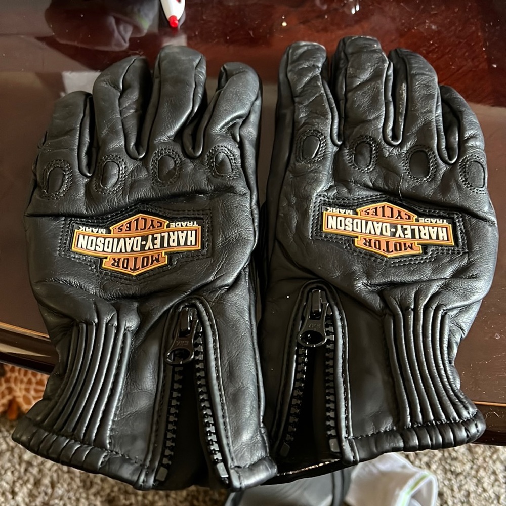 Harley Davidson women’s large gloves leather